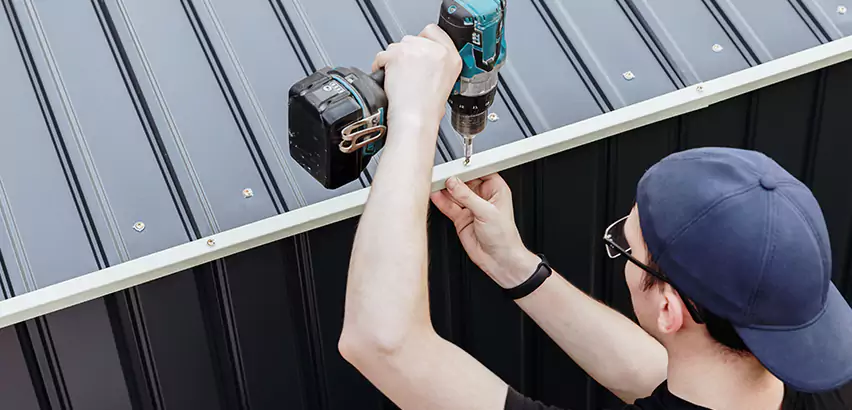 Tin Shed Roof Repair in Oak Forest